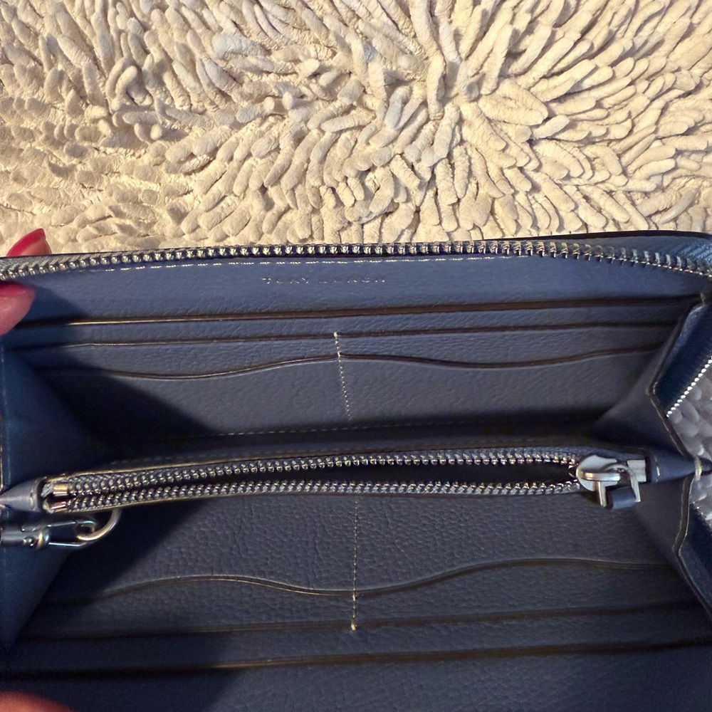 Tory Burch Blue Wallet Luxurious Pebbled Leather - Picture 3 of 7